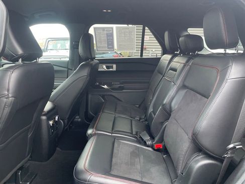 Used 2024 Ford Explorer ST-Line w/ Class IV Trailer Tow Package image 12