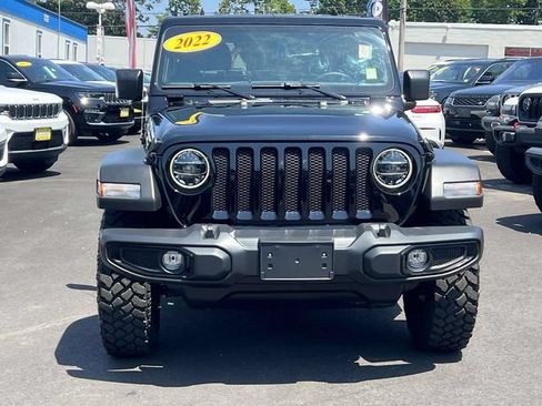 Used 2022 Jeep Wrangler Sport AWD/4WD image 2