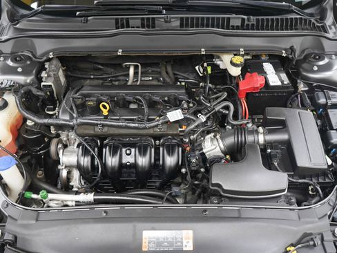 Used 2018 Ford Fusion SE FWD image 29
