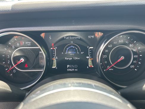 Used 2021 Jeep Gladiator Mojave AWD/4WD image 28
