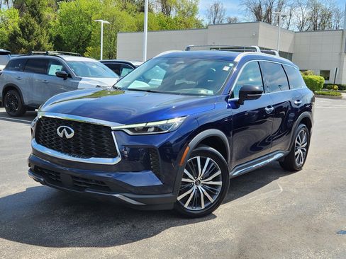 Used 2023 INFINITI QX60 Sensory w/ Cargo Package image 1