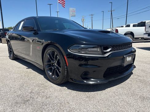 Used 2020 Dodge Charger Scat Pack w/ Plus Group RWD image 8