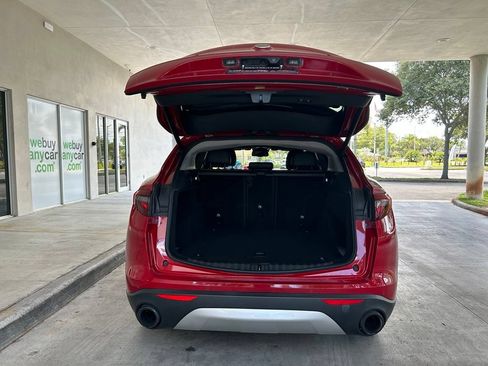 Used 2018 Alfa Romeo Stelvio Sport w/ Quick Order Package 22J Sport AWD/4WD image 33