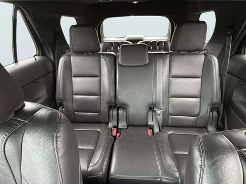 Used 2013 Ford Explorer XLT AWD/4WD image 19