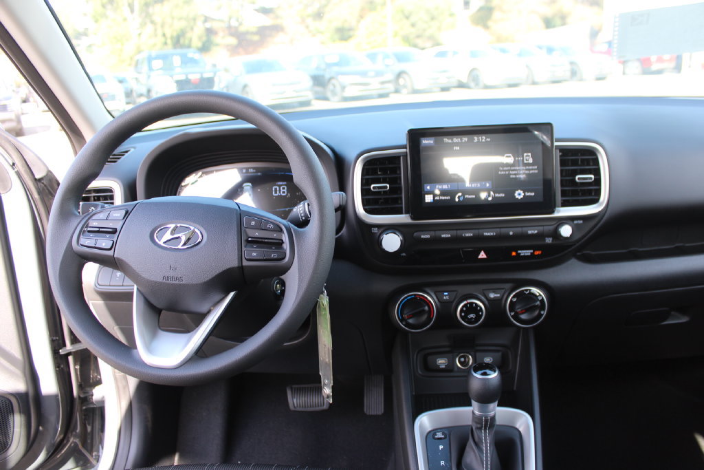 New 2026 Hyundai Venue SE FWD image 16