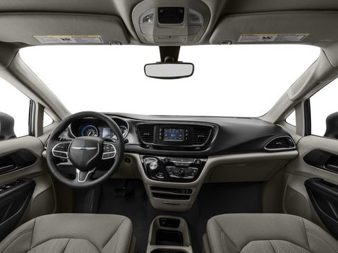 Certified 2017 Chrysler Pacifica LX FWD image 8