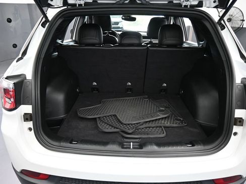 Used 2023 Jeep Compass Trailhawk image 40