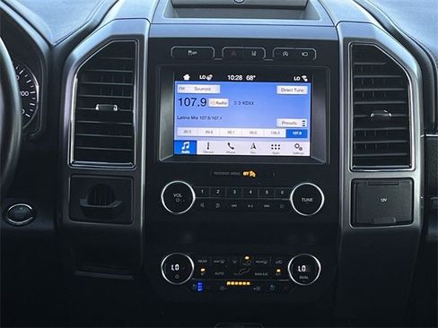 Used 2019 Ford Expedition Platinum image 17