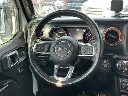 Used 2021 Jeep Gladiator Mojave AWD/4WD image 39