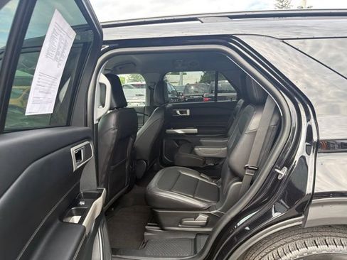 Used 2023 Ford Explorer XLT w/ Equipment Group 202A AWD/4WD image 43