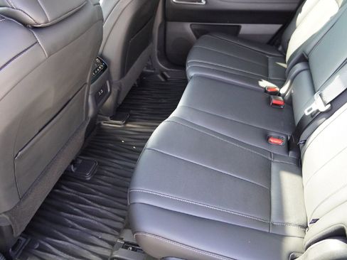 Certified 2025 INFINITI QX60 Luxe image 30