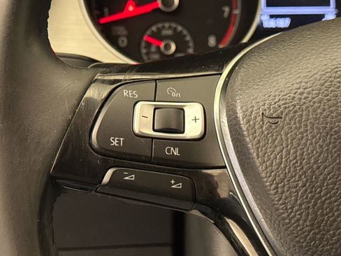 Used 2016 Volkswagen Golf S FWD image 27