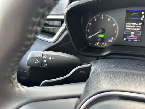 Certified 2024 Toyota Corolla Cross SE image 23