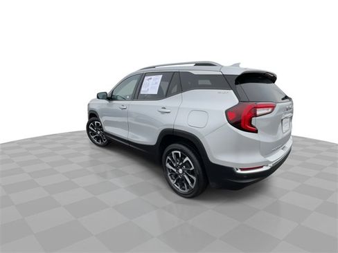 Certified 2022 GMC Terrain SLT w/ Infotainment Package II image 6