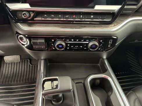 Certified 2022 Chevrolet Silverado 1500 LTZ w/ LTZ Premium Package image 21