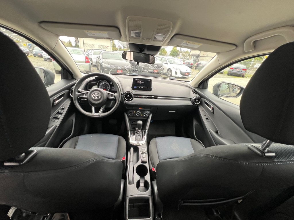 Used 2019 Toyota Yaris LE FWD image 13