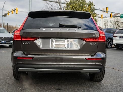 Used 2024 Volvo V60 B5 Cross Country Ultimate w/ Protection Package Premier image 6