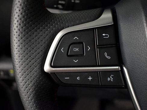 Used 2025 Toyota Sienna XSE w/ XSE Plus Package image 36