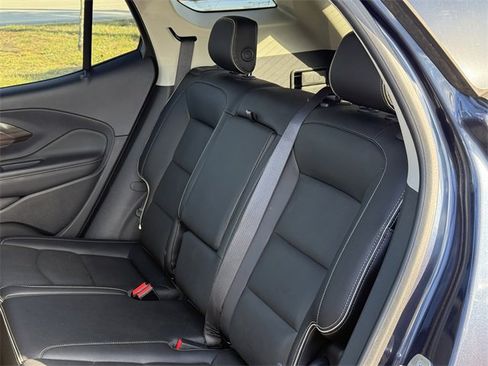 Used 2018 GMC Terrain Denali w/ Advanced Safety Package image 28