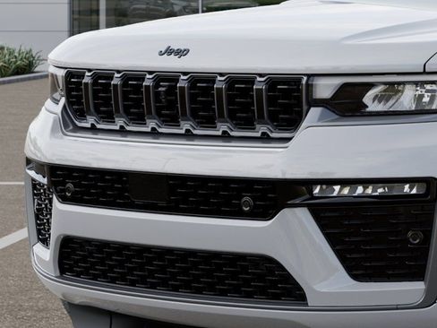 New 2026 Jeep Grand Cherokee Summit AWD/4WD image 11