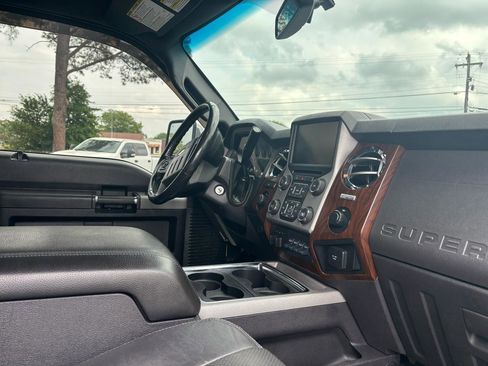 Used 2013 Ford F350 Lariat w/ Lariat Ultimate Pkg AWD/4WD image 15