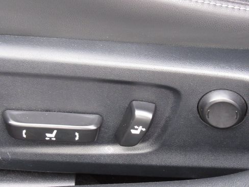 Used 2016 Lexus IS 300 AWD image 11