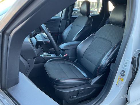 Used 2023 Ford Escape ST-Line image 13