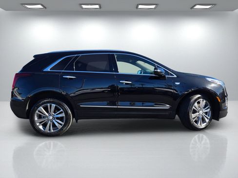 Certified 2025 Cadillac XT5 Premium Luxury image 3