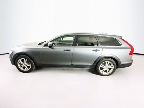 Used 2018 Volvo V90 T5 Cross Country w/ Convenience Package AWD/4WD image 4