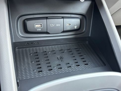 New 2026 Hyundai Venue SEL FWD image 19