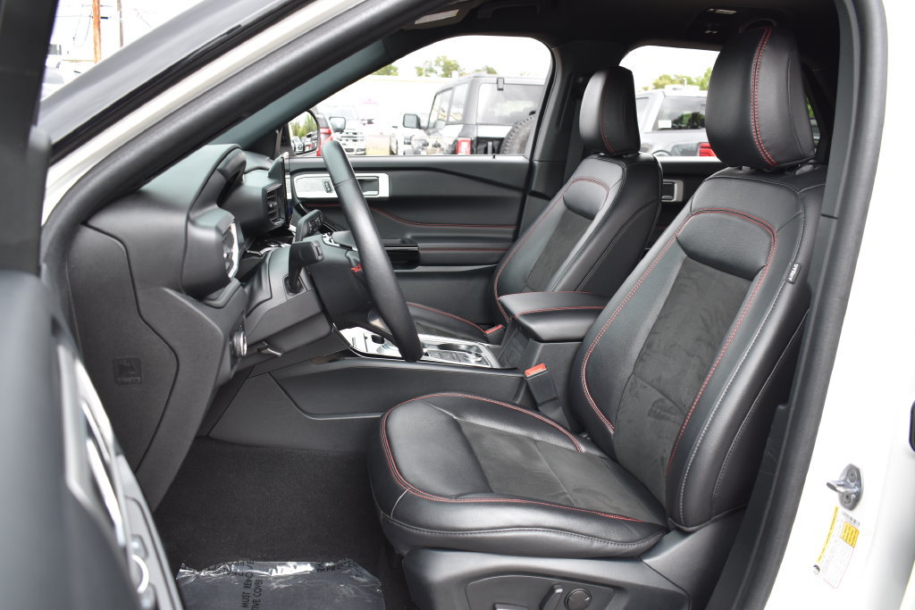 Used 2023 Ford Explorer ST-Line AWD/4WD image 27