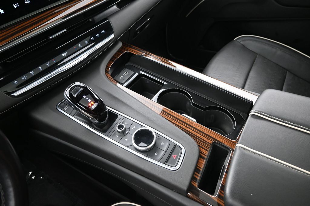 Used 2022 Cadillac Escalade ESV Premium Luxury w/ Performance Package AWD/4WD image 18