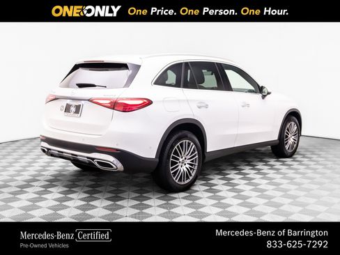 Used 2025 Mercedes-Benz GLC 300 4MATIC image 5