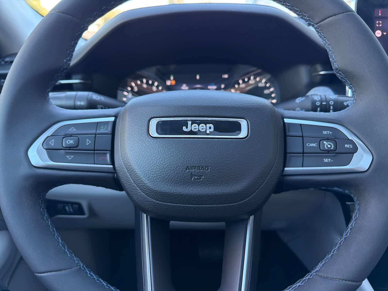 Used 2022 Jeep Compass Latitude w/ Sun and Sound Group FWD image 24