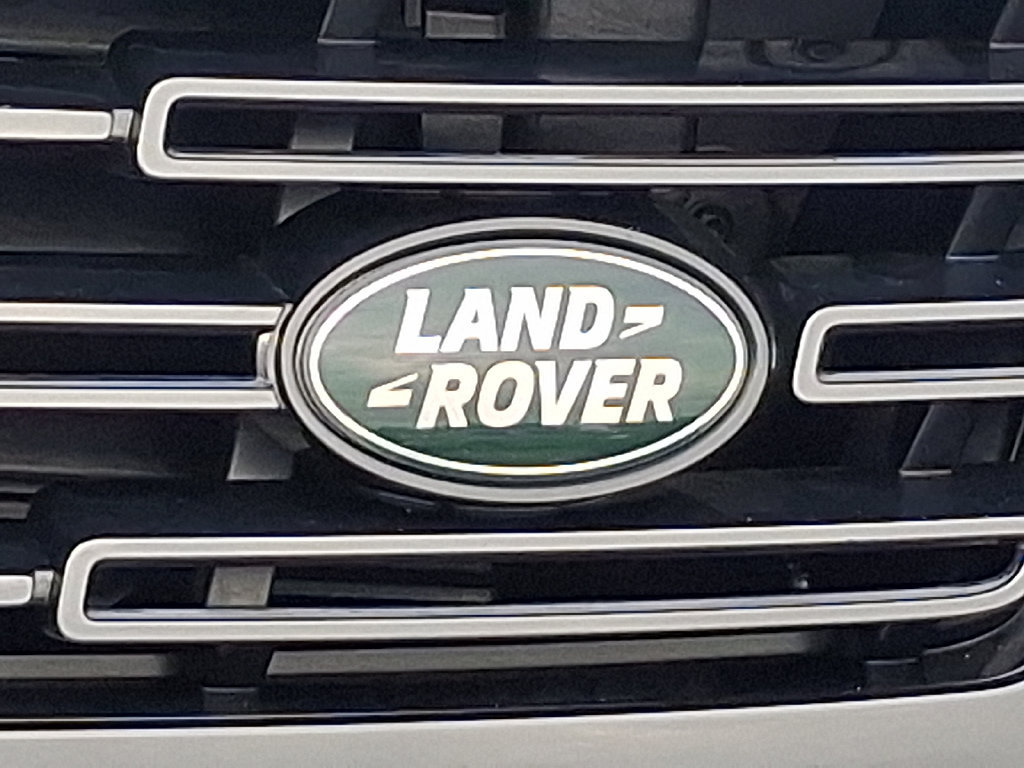 New 2026 Land Rover Range Rover Long Wheelbase SE AWD/4WD image 17