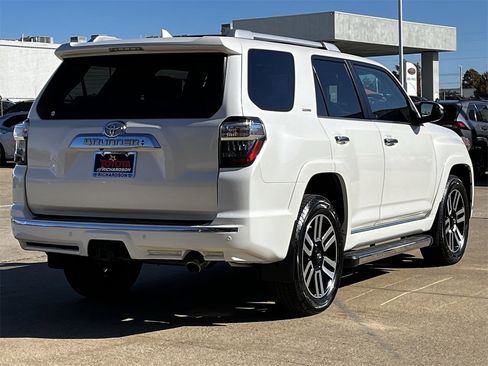 Used 2020 Toyota 4Runner Limited image 4