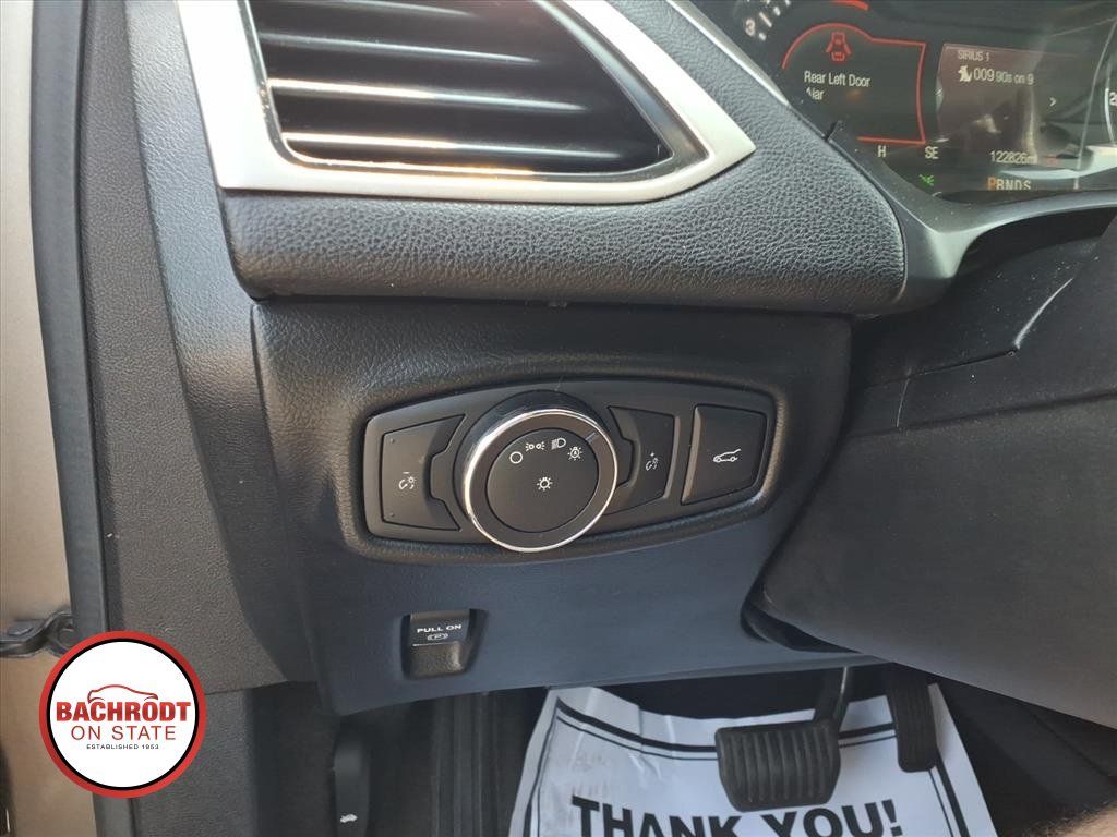 Used 2016 Lincoln MKZ w/ Equipment Group 300A Reserve FWD image 16