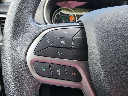 Used 2019 Jeep Cherokee Latitude w/ Popular Appearance Group AWD/4WD image 13