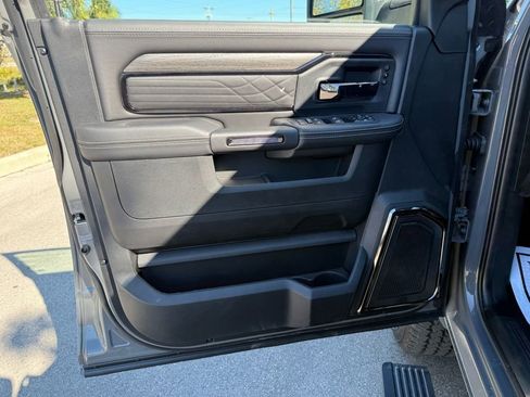 New 2026 RAM 2500 Limited AWD/4WD image 32