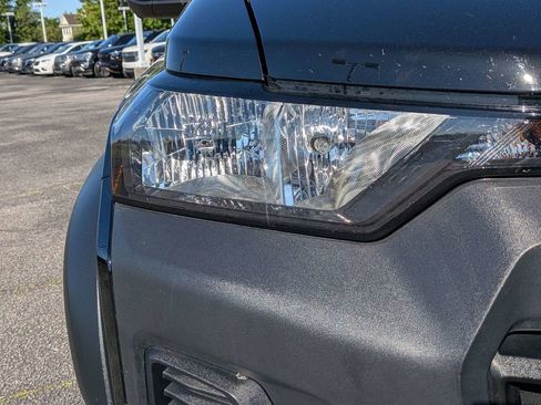 Used 2024 Chevrolet Colorado Trail Boss w/ Technology Package AWD/4WD image 13