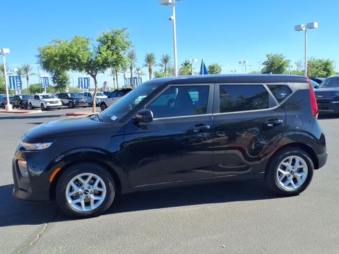 Used 2022 Kia Soul LX w/ Technology Package FWD image 7
