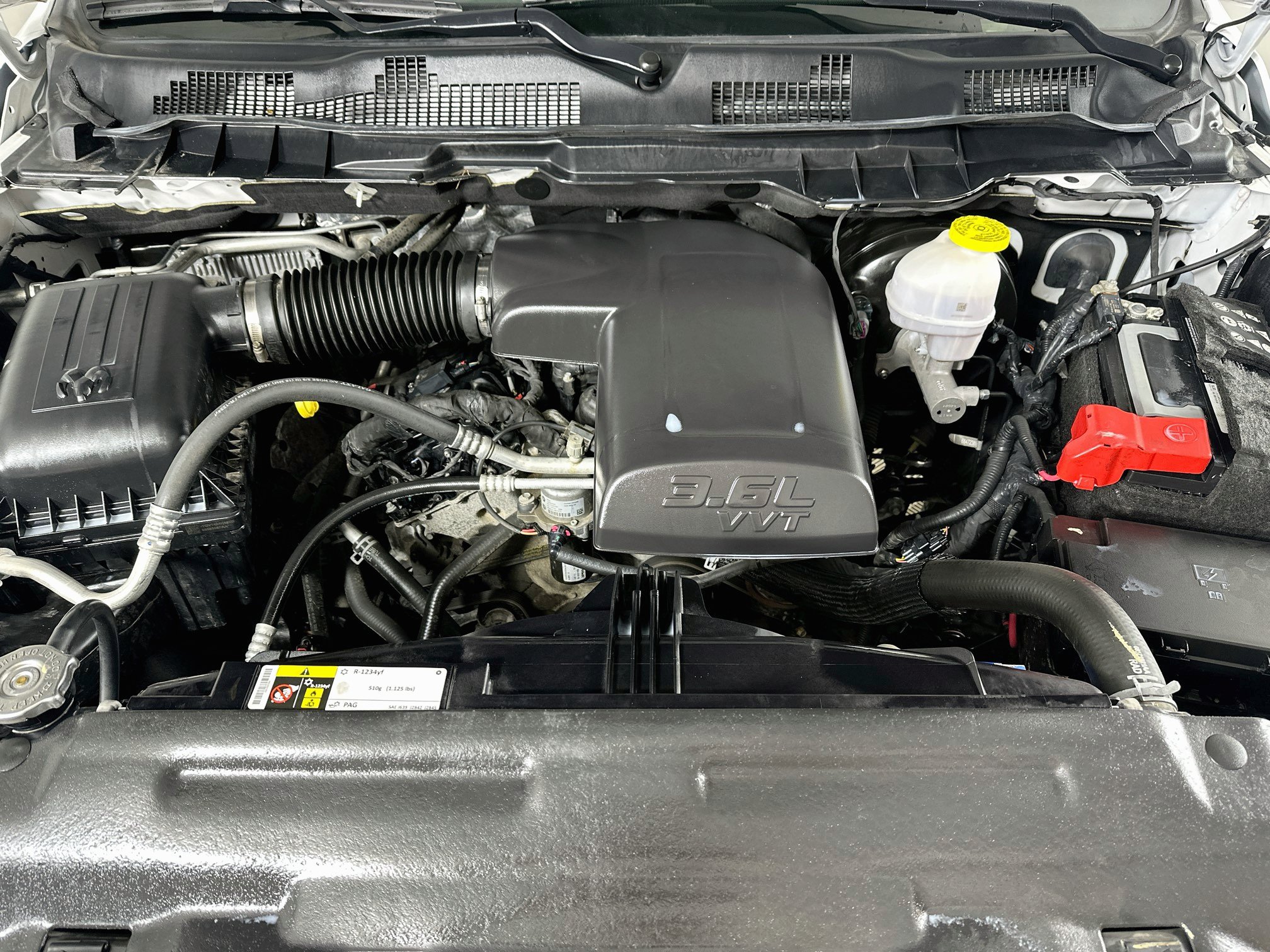 Used 2024 RAM 1500 Classic SLT AWD/4WD image 27