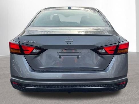 Used 2025 Nissan Altima 2.5 SV image 6