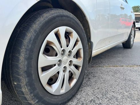 Used 2013 Kia Forte EX FWD image 12