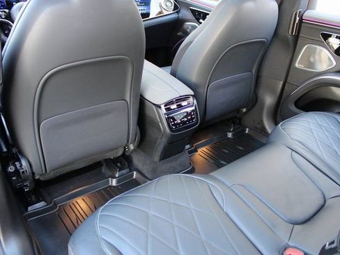 Used 2023 Mercedes-Benz EQS 580 4MATIC SUV image 11