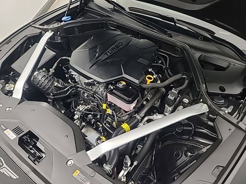 Used 2025 Genesis G70 2.5T AWD/4WD image 39