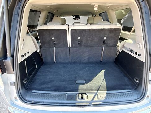 Used 2024 Jeep Wagoneer Series II w/ Flexible Seating Group image 30