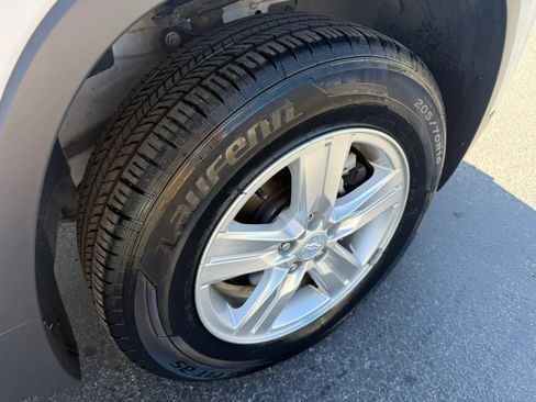 Used 2018 Chevrolet Trax LT w/ Driver Confidence Package AWD/4WD image 25