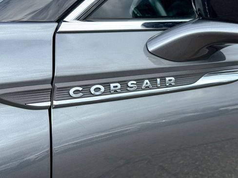 Used 2022 Lincoln Corsair AWD w/ Premium Package image 11