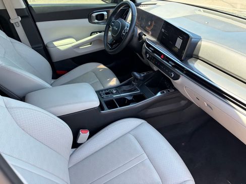Used 2025 Kia Sorento S w/ Panoramic Sunroof Package FWD image 29